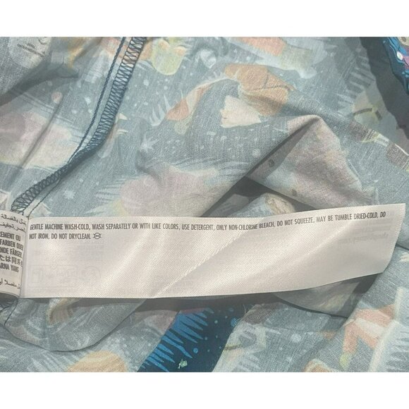 Disney Star Wars Under the Twin Suns by Jeff Granito Button-Up Shirt Mens Size S - Picture 9 of 9